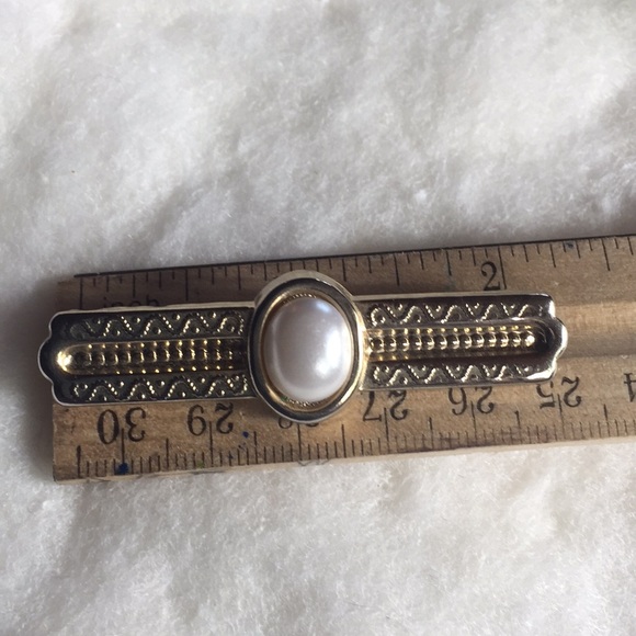Vintage Gold and Pearl 80’s Pin - Picture 3 of 3